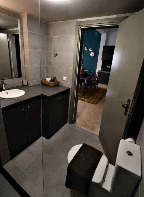 Central Studio In Monastiraki B Афины Экстерьер фото